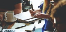 Small2_people-woman-coffee-meeting